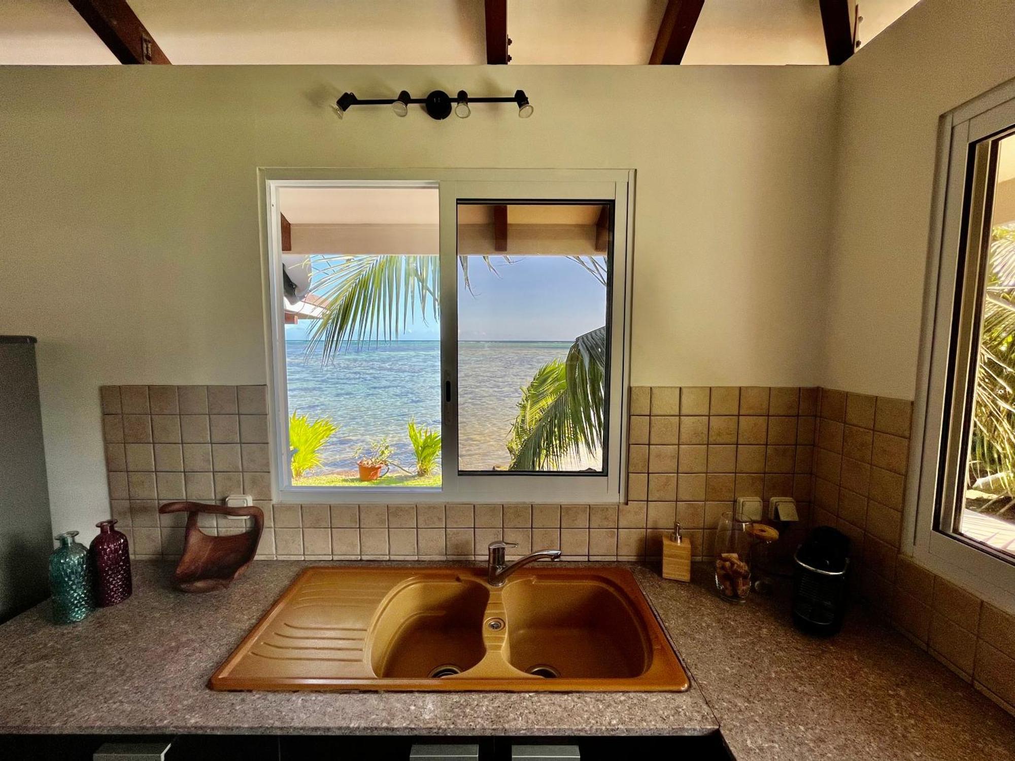 O'Coco Bungalow- Breathtaking Waterfront Views, Endless Memories Paea Esterno foto